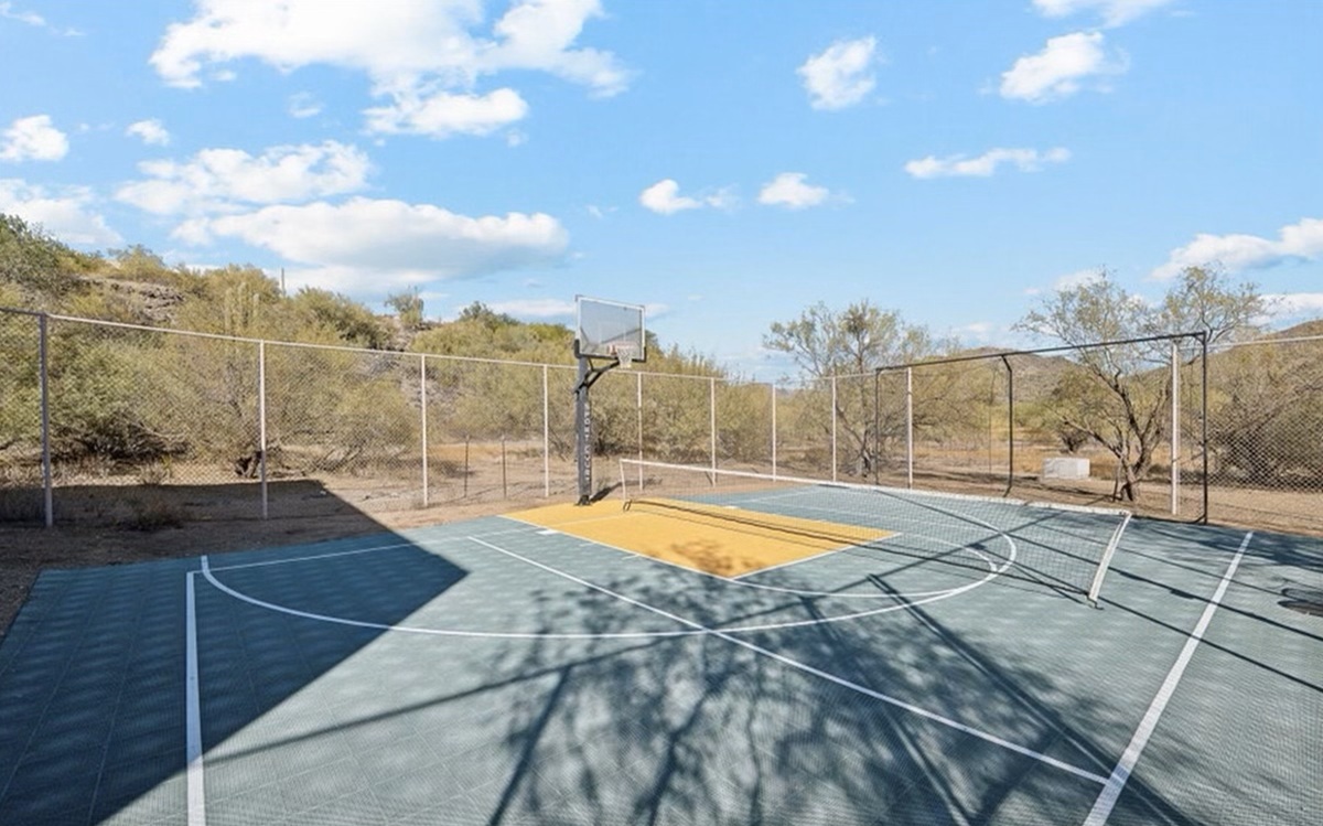 Photo of luxury home in Cave Creek, Arizona.