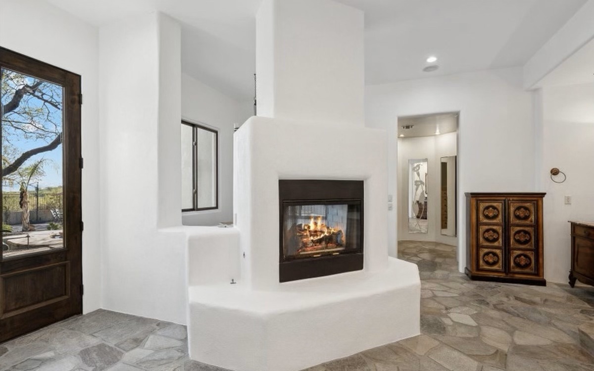 Photo of luxury home in Cave Creek, Arizona.