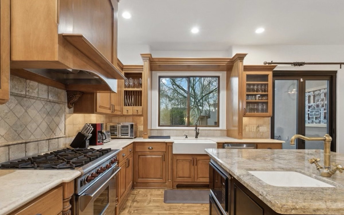 Photo of luxury home in Cave Creek, Arizona.