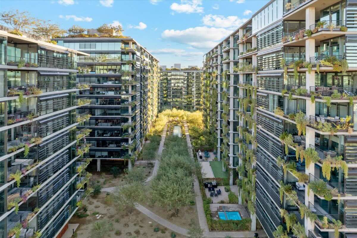 high-rise view of Scottsdale apartments